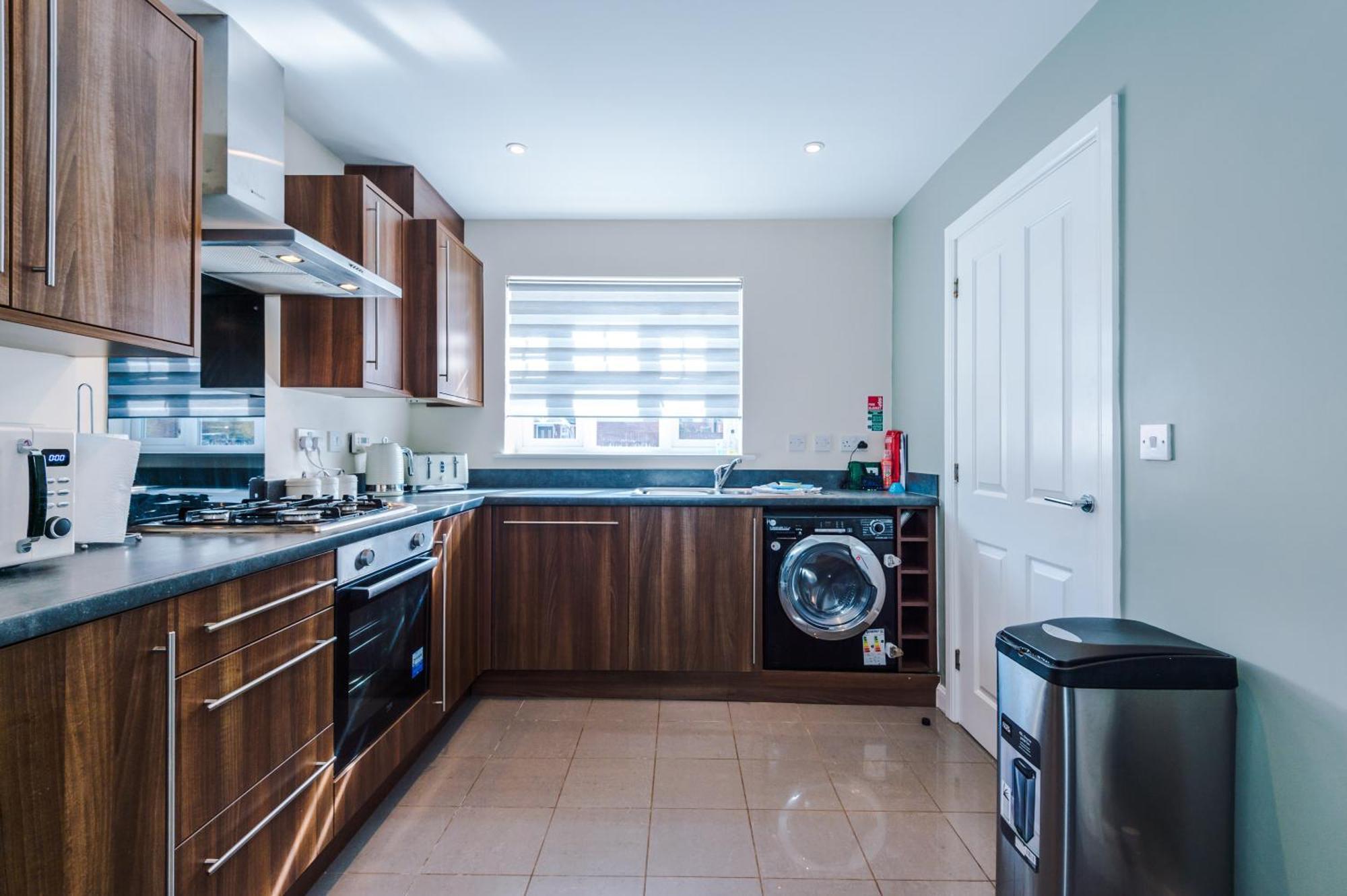 Villa Modern Semi Detached In A Quiet Location, Driveway Parking Ewloe Exterior foto