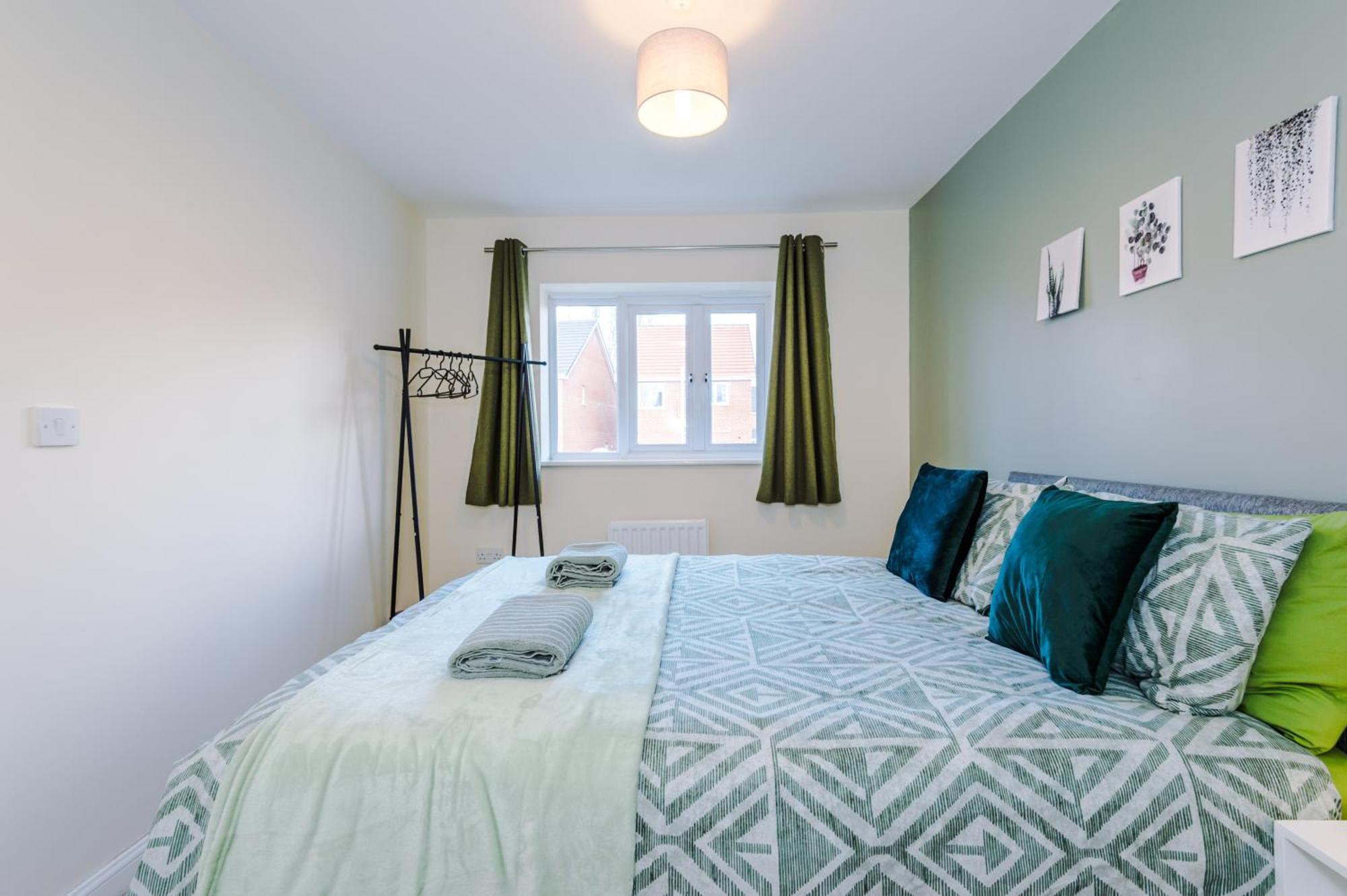 Villa Modern Semi Detached In A Quiet Location, Driveway Parking Ewloe Exterior foto