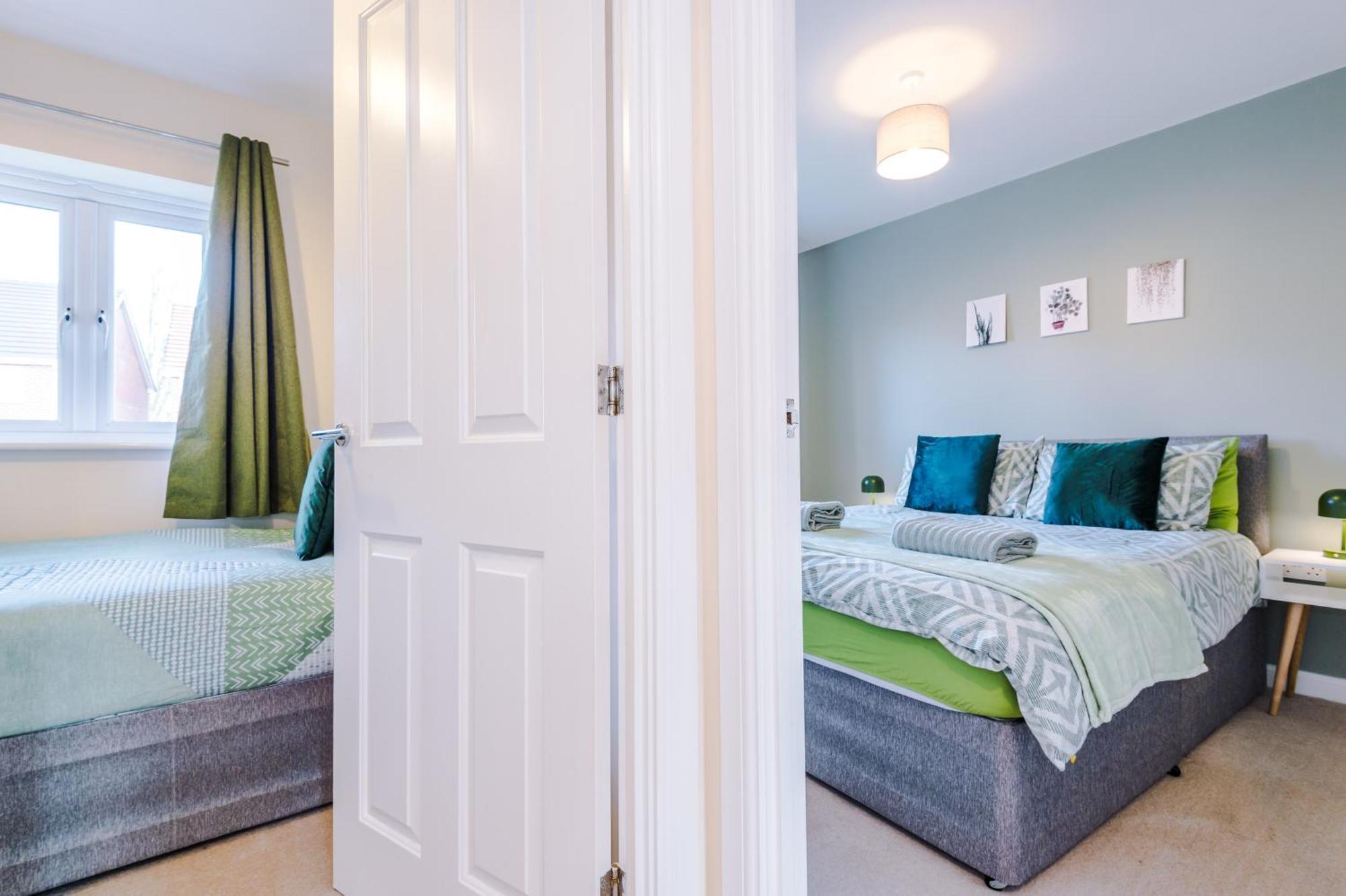 Villa Modern Semi Detached In A Quiet Location, Driveway Parking Ewloe Exterior foto